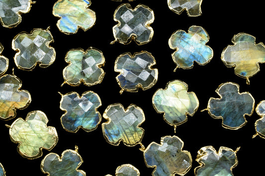 Labradorite 20mm Electroplated Pendant,Electroplated Labradorite Pendant jewelry,Gemstone Component Pendant,Handmade Clover Shape Connector