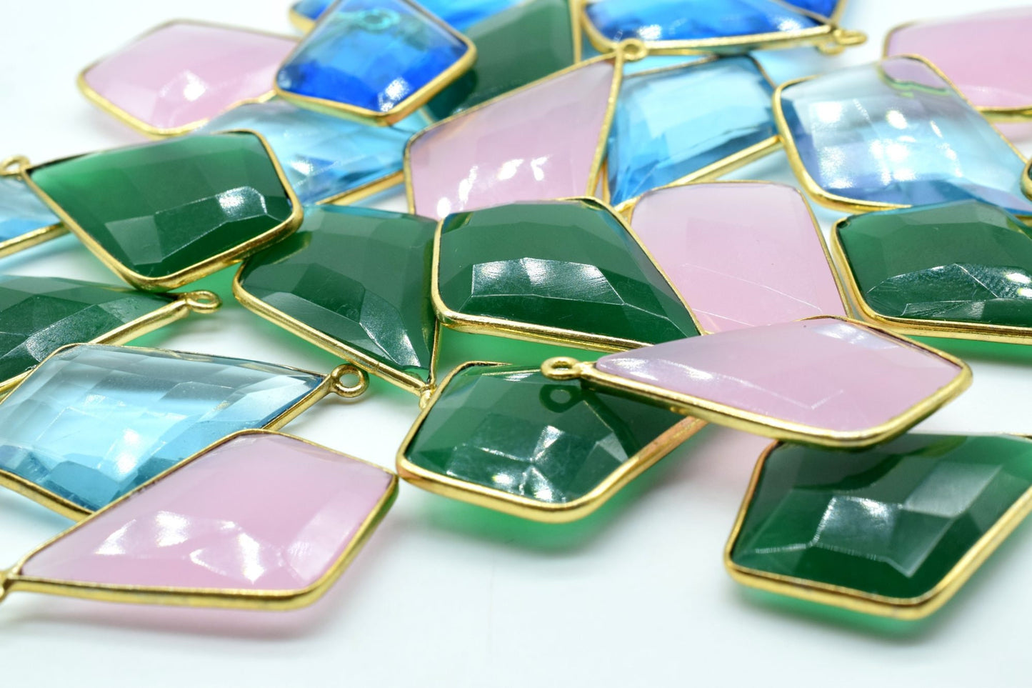 Pink chalcedony 20x30mm Diamond shape single bail connectors,Checker Board cut Pink Chalcedony Pendant,Hot Pink charms,Chalcedony Briolettes