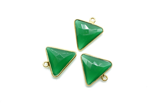 Green Onyx 15x18mm Trillion shape charm,Brass Gold Plated bezel,Green Onyx Faceted Briolette Connector,Green Onyx Bezel Pendant,onyx jewelry