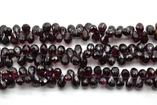 Garnet 5x8mm Drop shape Briolettes,garnet faceted Drops,Garnet Briolettes,Garnet strand,Garnet jewelry making beads,Garnet faceted beads