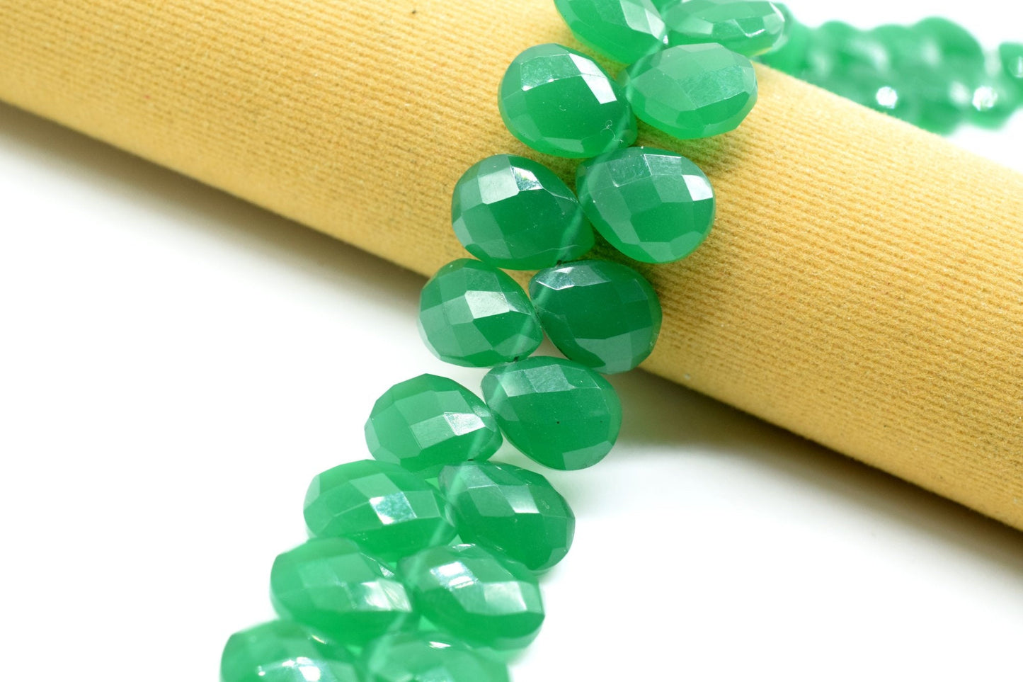 Natural Green Onyx Pear Shape Briolette,9 inch Teardrop Strand,Green Onyx Teardrop Beads,9x12mm pear Shape Briolette,Green Onyx Briolettes