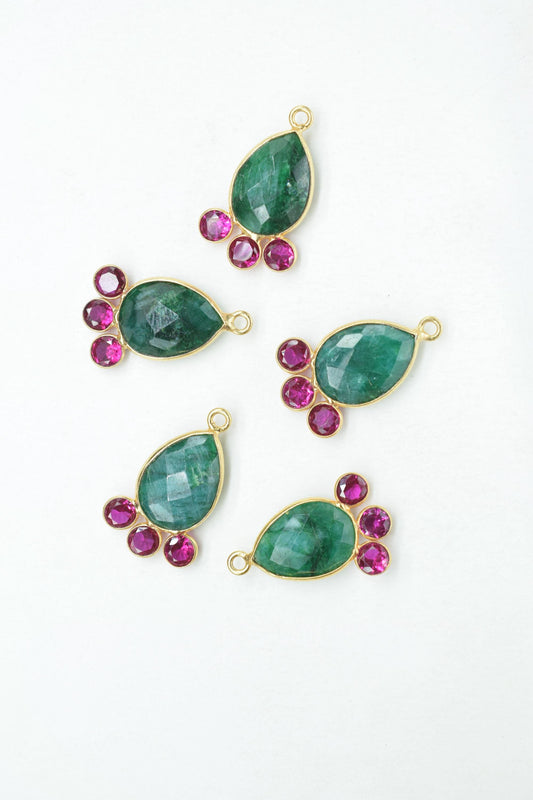 Emerald 10x14mm Pear shape Bezel charms,Emerald Pendant,Green Gemstone connector,Emerald Charms Jewelry,Cubic zirconia Bezel charm,p011