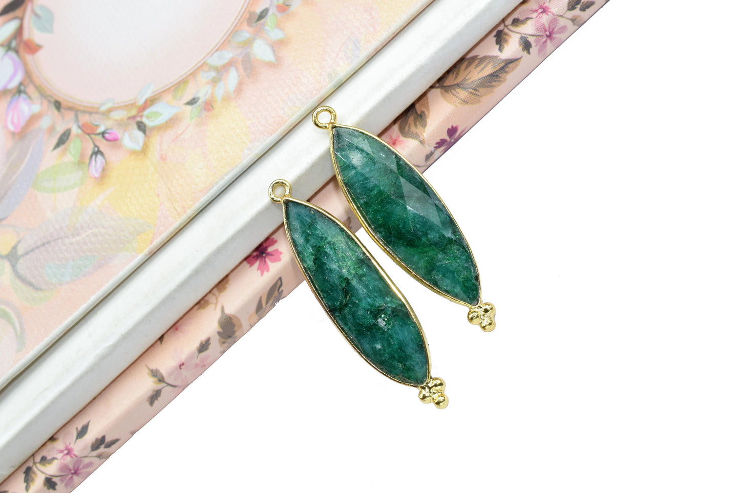 Natural Emerald 10x30mm Bezel charms,Station Bezel Link Jewelry Supplies,Emerald jewelry,marquise Shape Pendant,Emerald Gemstone Connectors