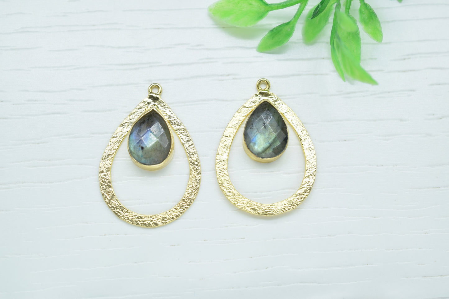 Labradorite Gemstone Pendant/Pear Shape Pendant/Bezel Pendant/Jewelry making Stone/Gold Plated Jewelry/Connector Jewelry/Handmade/Gift
