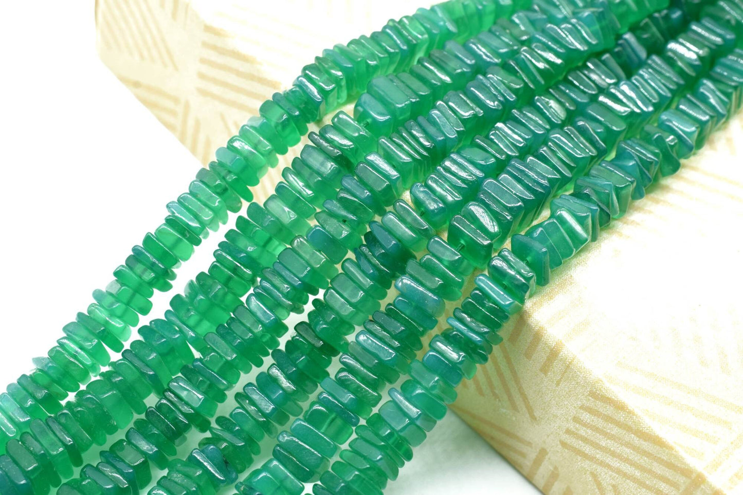 Green onyx Heishi Square Beads, 100% natural stone (4-6 mm stone, 8'' strand), Flat Cube Shape, Plain Polished, Suitable to make necklace