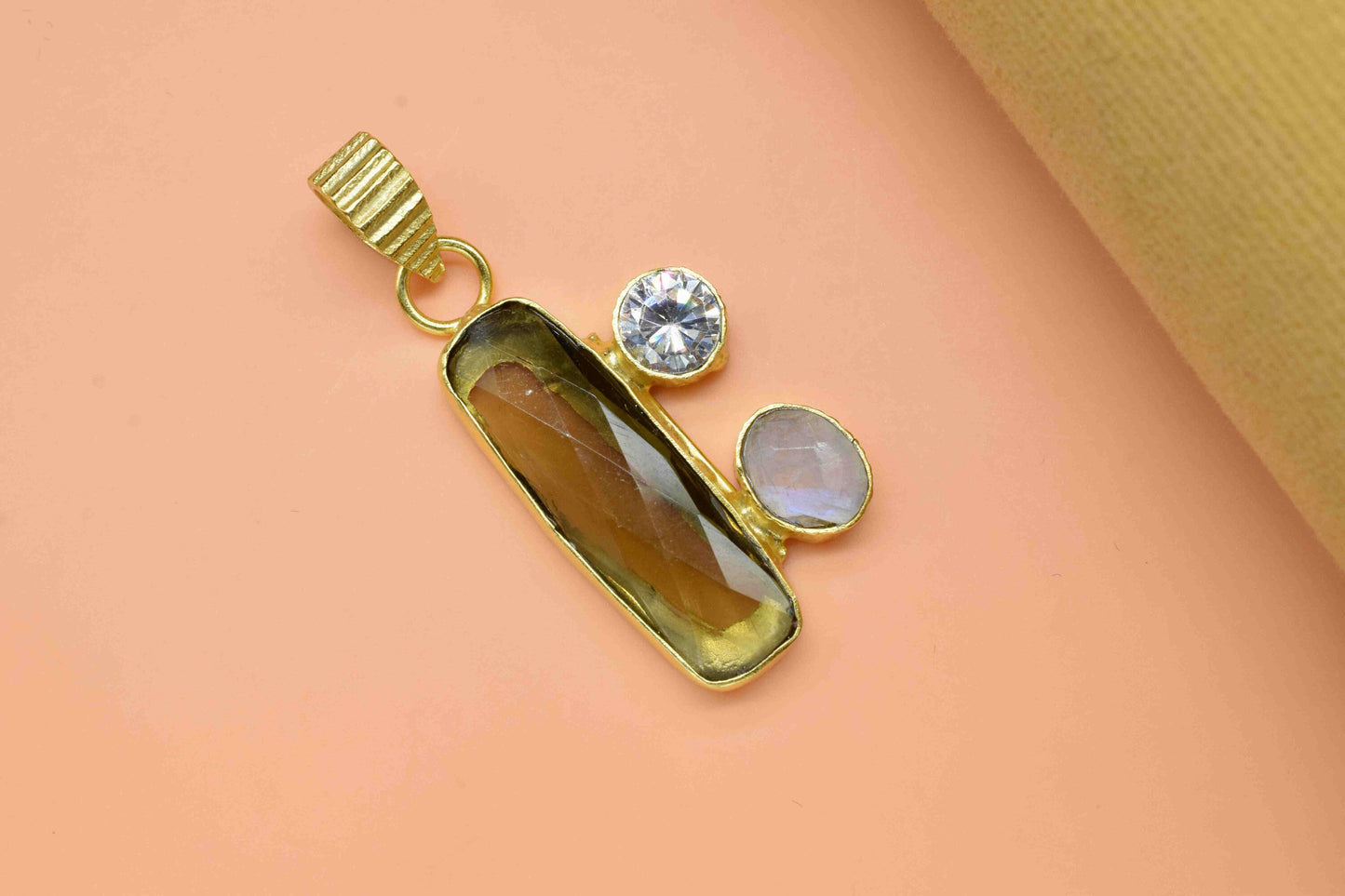 Multi Stone Pendant,Smoky Quartz Faceted Pendant,Multi Stone Smoky Quartz Jewelry,Gemstone Pendant,Loop Pendant Jewelry,Moonstone Jewelry