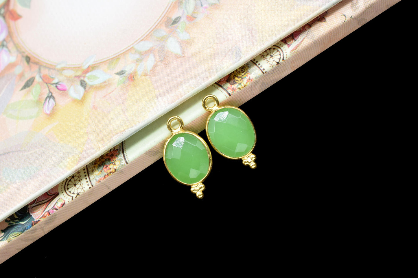Chrysoprase Quartz Gemsotne 8x10mm Oval Shape bezel,Chrysoprase Jewelry Making,Chrysoprase gold Plating connectors,gemstone Charms jewelry