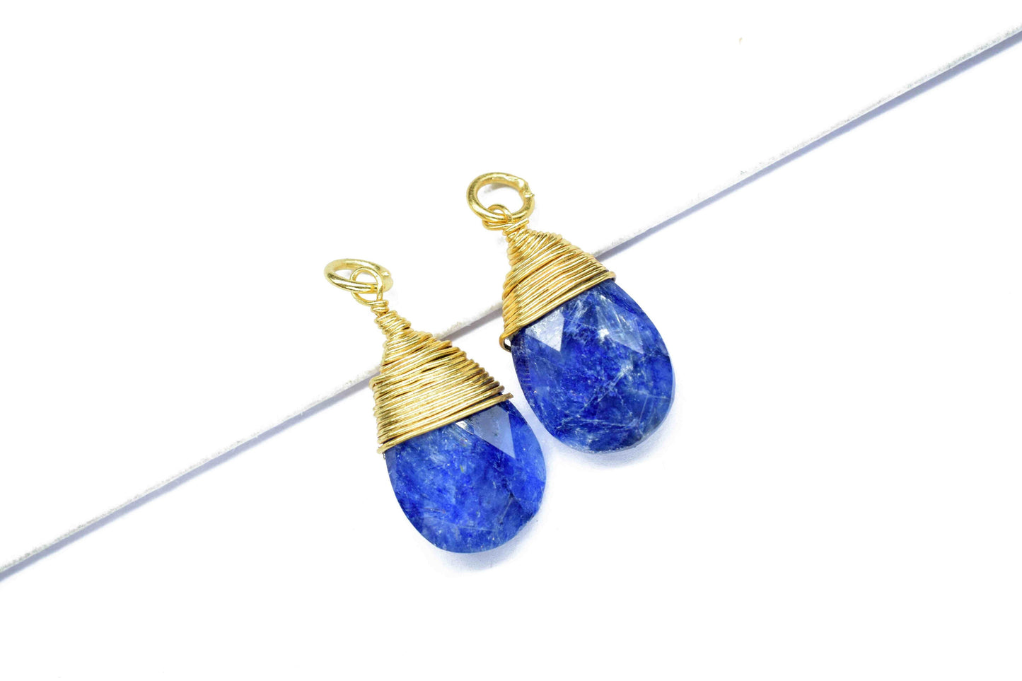 Blue Sapphire Teardrop Faceted Connector,Gemstone Wire Wrapped Pendant,Loop Connector,Pendant Jewelry,Wire Wrapped Necklace,Sapphire Jewelry