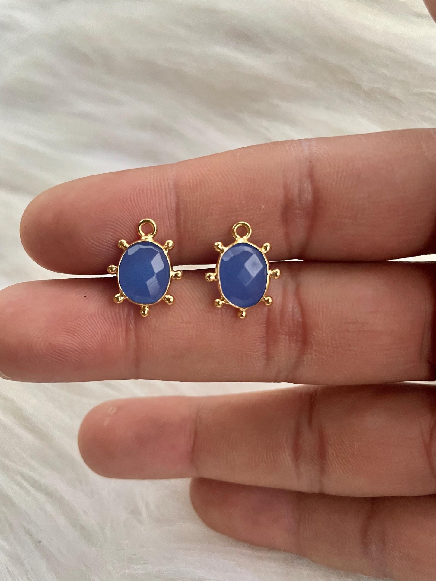 Blue Chalcedony Quartz Faceted 8x10mm Oval Shape Connector,Blue chalcedony Single bail component,Blue Chalcedony Gold Plated Bezel Connector