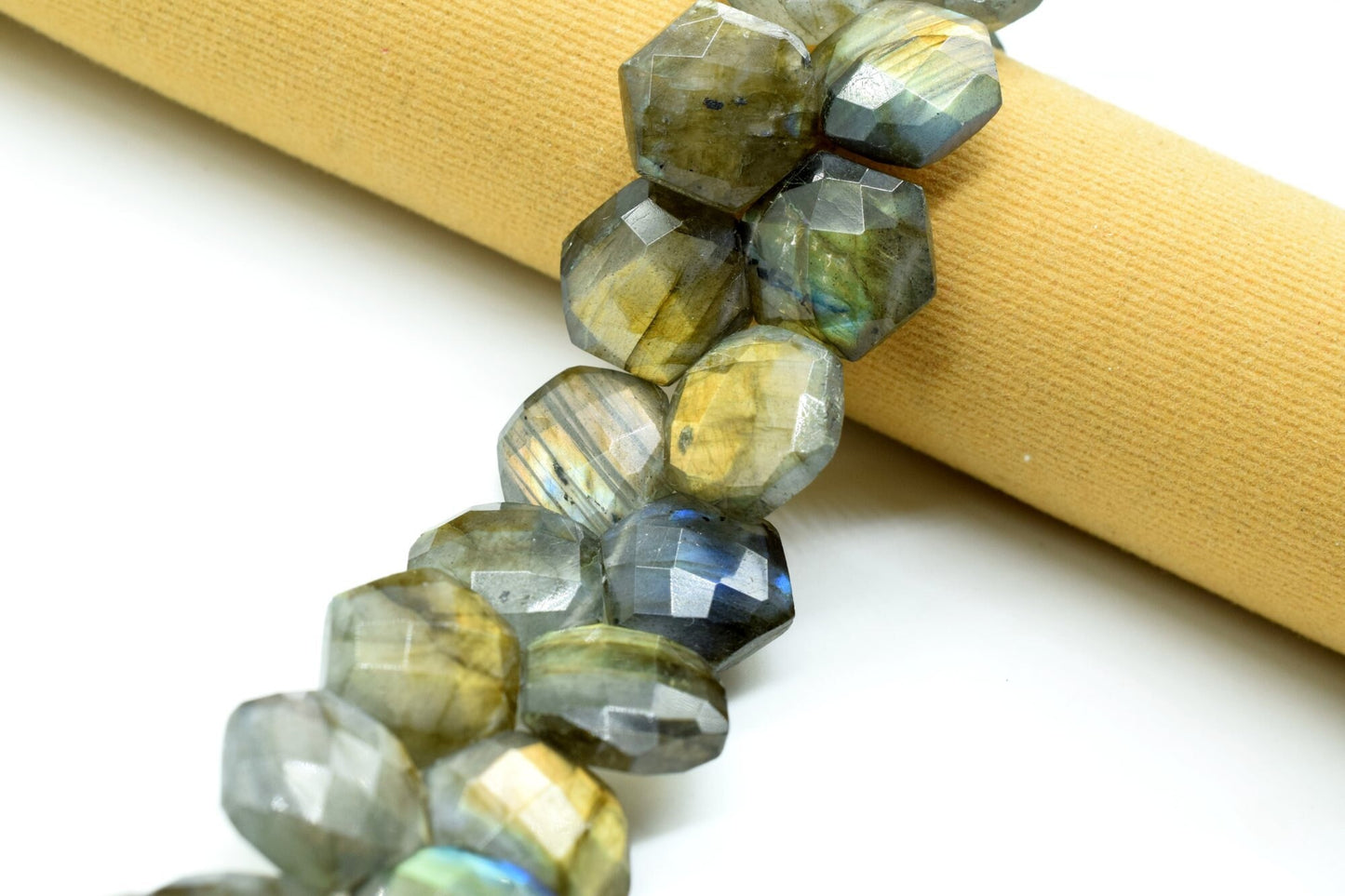 12mm labradorite Hexagon Faceted Beads,handcut Hexagon Briolette,Flashy Labradorite Hexagon Beads,12mm Hexagon Briolette Bead,wholesale bead