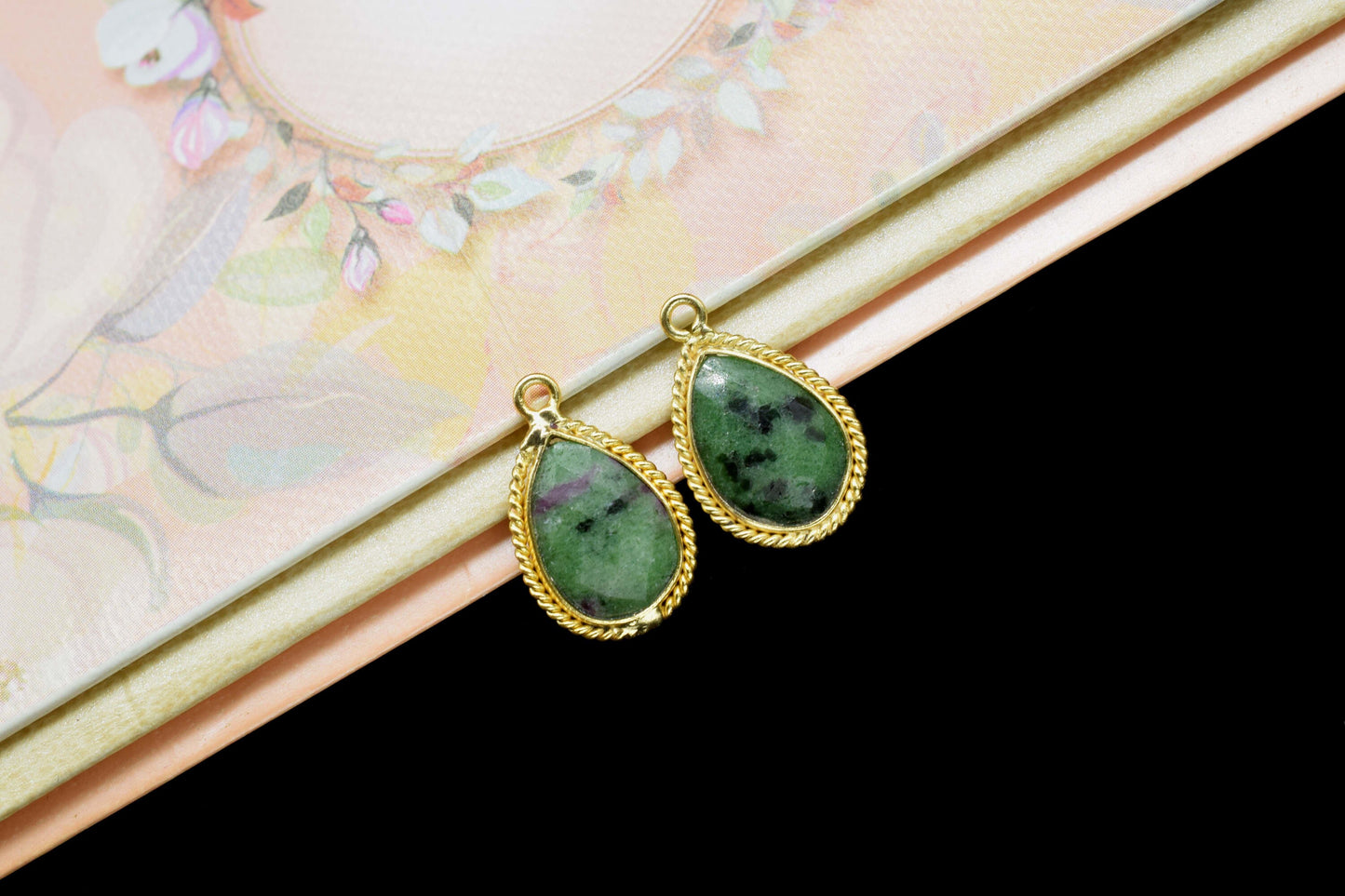 Natural Ruby Zoisite Faceted 10x14mm Pear Shape Shape Connector,Zoisite Checker Cut Pendant jewelry,Gemstone Double Bail Connector Pendant