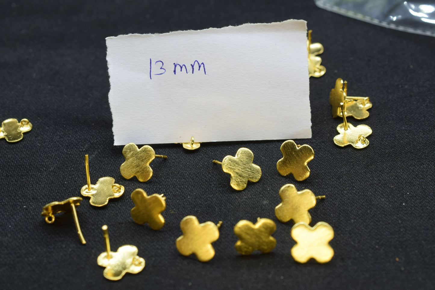 13mm Clover Shape Earring charms,Gold Plated Brass Jewellery,Earring Post connector,Brass Earring parts,Earring connector,Clover Shape Studs