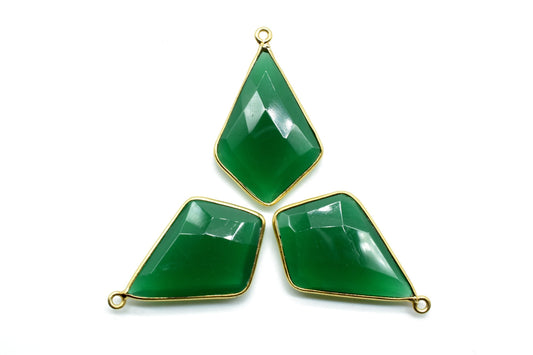 Green Onyx 20x30mm Diamond shape single bail connector,Brass Gold Plated bezel,Green Onyx Faceted Briolette Connector,Green Onyx Bezel charm