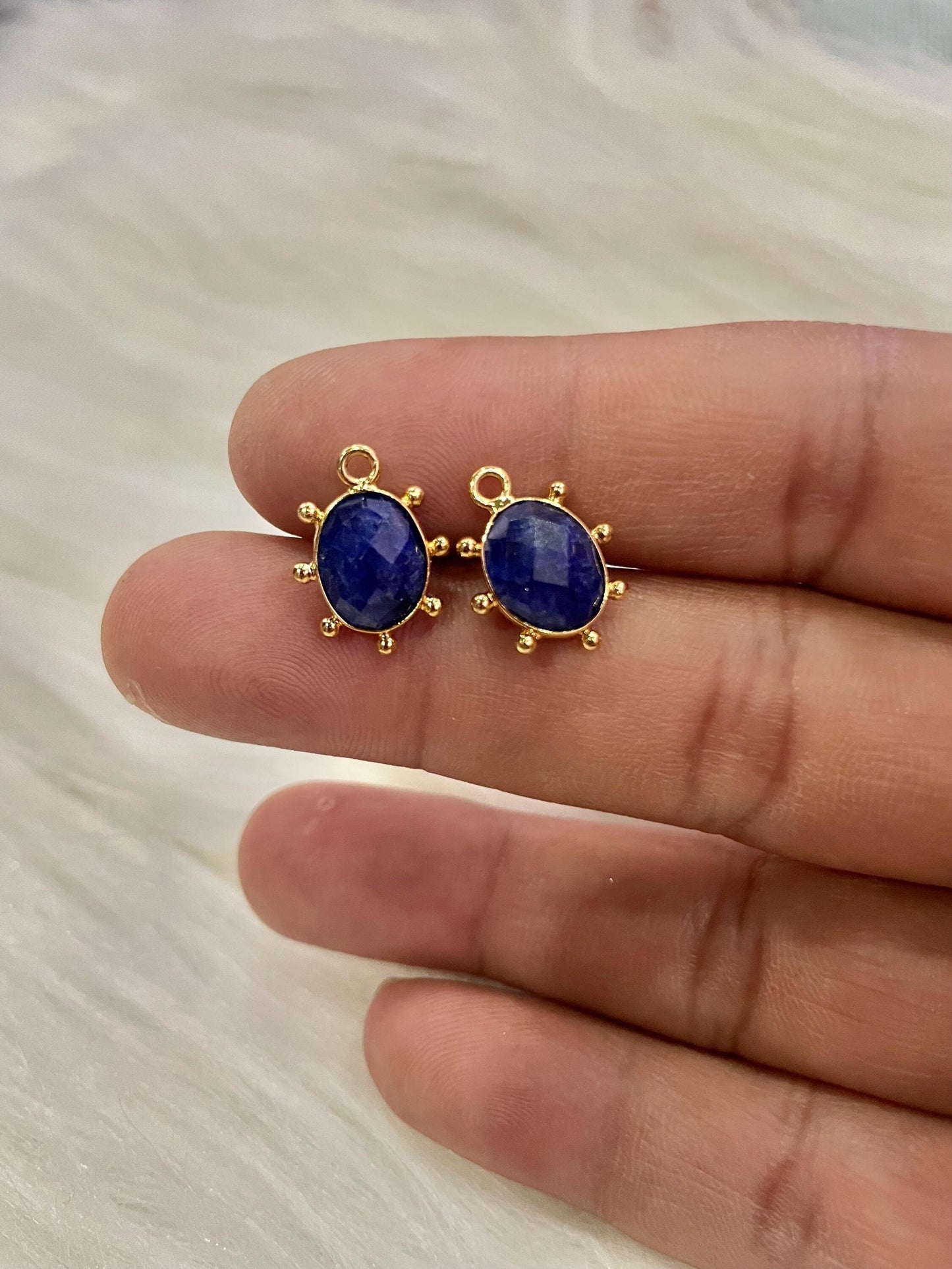 Natural Sapphire 8x10mm Oval Shape Connector,Sapphire single Bail Connectors,Blue Sapphire Gold Plated Connector,Blue Sapphire Component