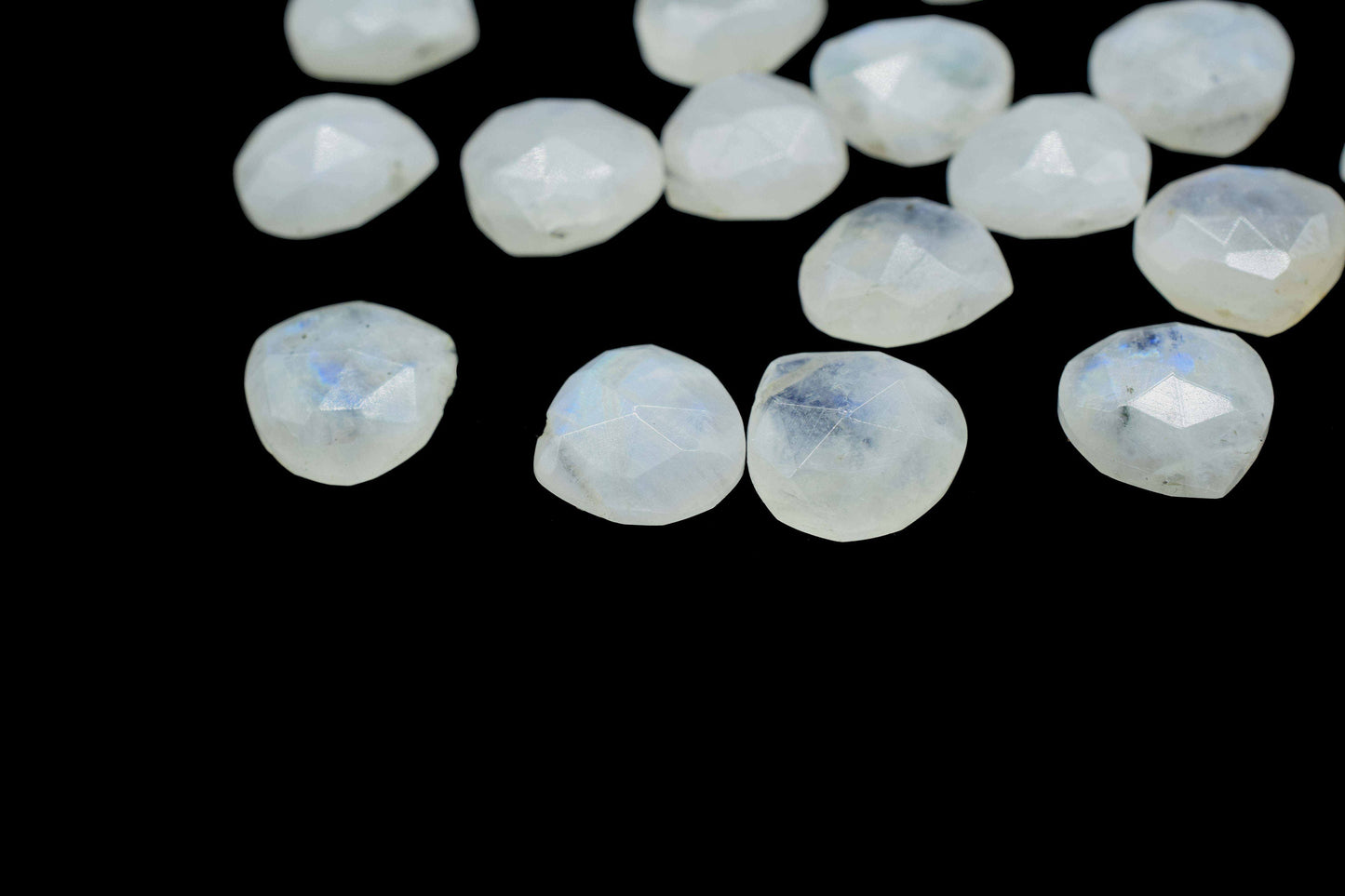 Rainbow Moonstone 10mm Faceted Heart Shape Beads,Moonstone Heart Shape Briolettes,Moonstone Jewelry Bead,Moonstone bead,Moonstone Briolettes