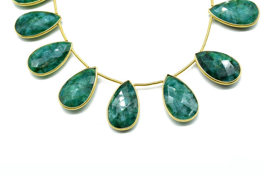 Emerald 12x20mm Gold plated bezel charms strands ,Emerald Charm,Making Jewelry Supplies,Natural stone charms,Emerald jewelry,Emerald Bezels