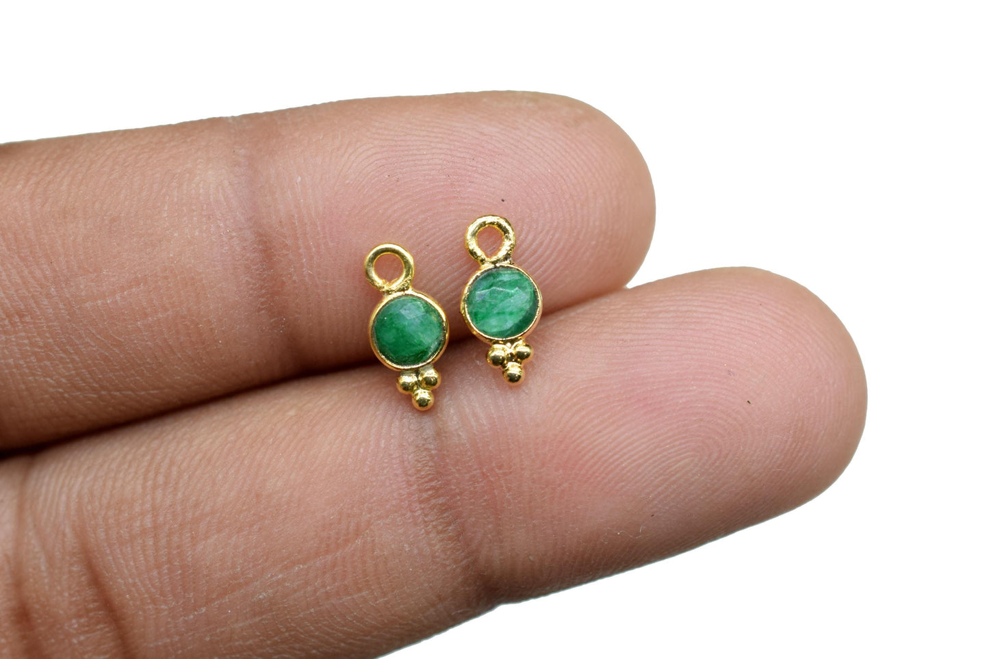 Natural Emerald Charms Connector/Handmade Jewelry/Gold Plated Connector/Tiny Pendant/Emerald Pendant/Round Shape Connector/Gemstone Charms