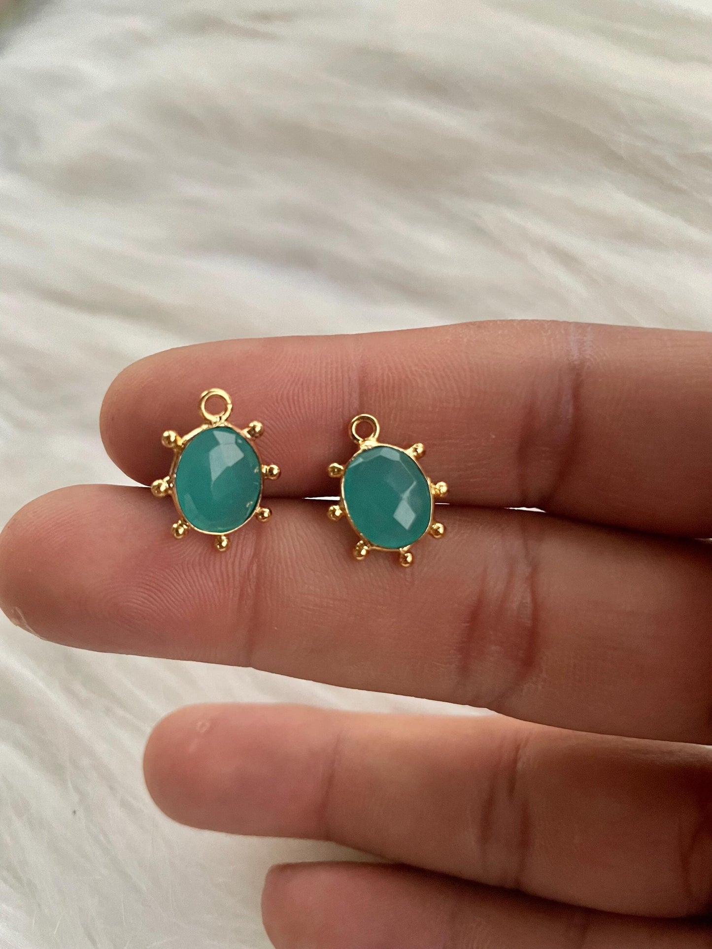 Aqua Chalcedony 8x10mm oval Shape Gold Plating Bezel,Aqua chalcedony Single Bail Charms Jewelry,Aqua Chalcedony Faceted Bezels Charms,Gift