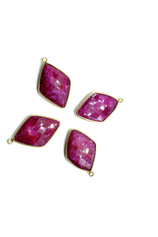 Ruby 20x30mm Bezel Charm,Ruby kite Shape Gold Plated bezel,Gold Vermeil Bezel,Ruby jewelry making charm,Ruby Gold-Filled bezels,Ruby pendant