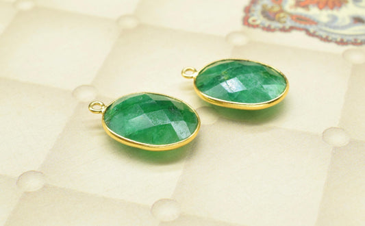 Emerald Component Pendant Charms,Handmade Jewelry Charm,Emerald Component Earring,Necklace Connector,Station Bezel Link,Gemstone single bail