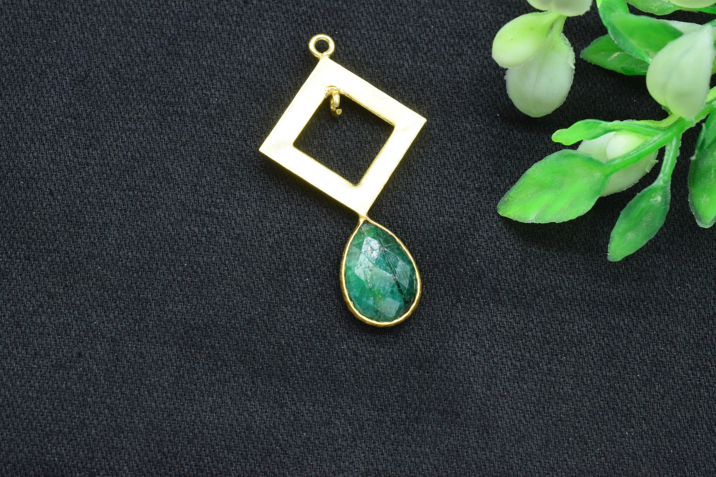 Natural Emerald Designer Pendant/Teardrop Pendant/Emerald Faceted Gemstone/Emerald Earring/Handmade Jewellery Essentials/Faceted Cut Pendant