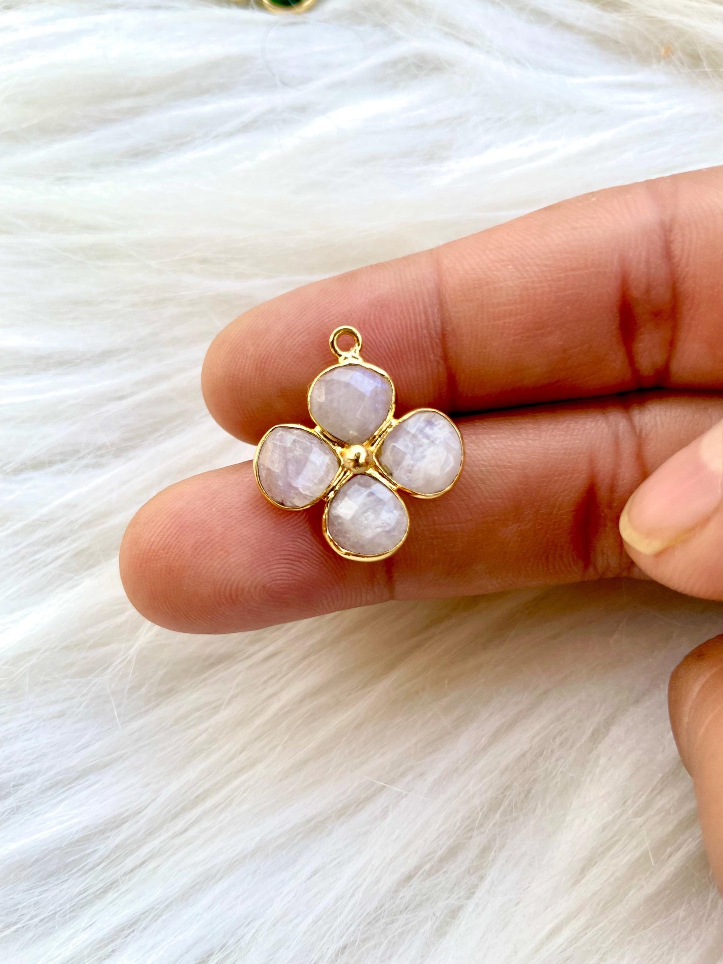 Moonstone Heart Shape Pendant,Natural Gemstone jewelry,Moonstone Heart Shape Bezel Charms,Moonstone Bracelet Charm,Jewelry Making SupplyP123