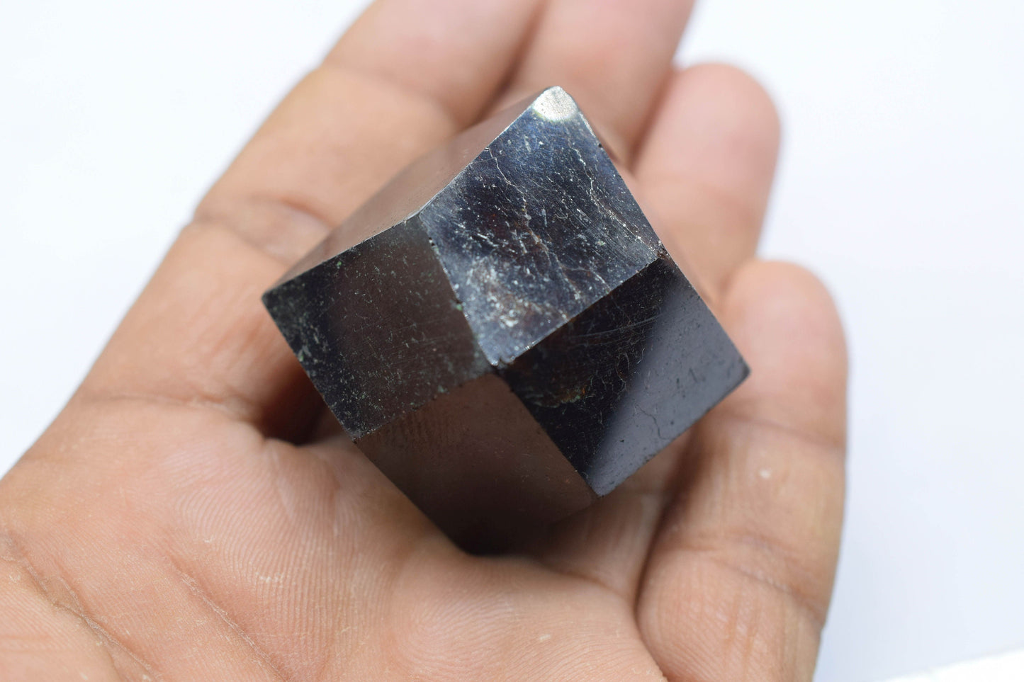 30mm Faceted Garnet Gemstone Beads,Natural Garnet Paperweight Gemstone,Hexagon Shape Stone,Garnet Gemstones Home Decor,Garnet Faceted Tumble