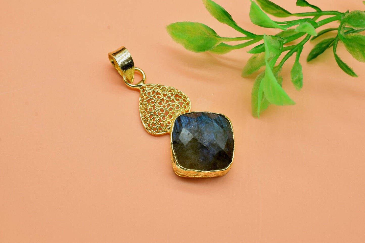 Labradorite Gold Plated Turkish Finished Pendant,Attractive Yellow Gold Plated Pendant,Vintage style Pendant,Vintage Necklace Pendant