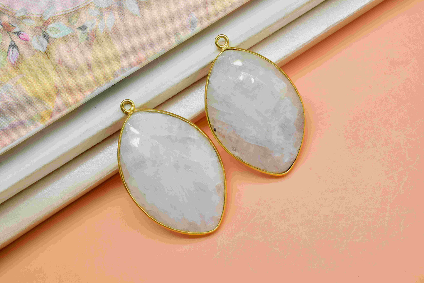 Rainbow Moonstone 20x30mm Bezel, Marquise Shape Pendant,Single Bail Connector, Gemstone Bezel Charms, Handmade Bezel Pendant,Rainbow Jewelry