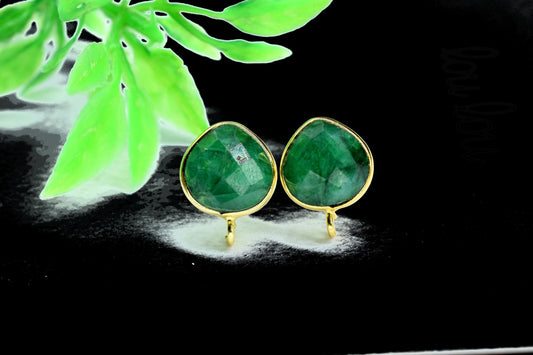 Emerald 10mm Heart shape Earring Connector,Jewelry Making Supply,Emerald connector post stud,Gold Plated Earring Connector,Emerald Earring