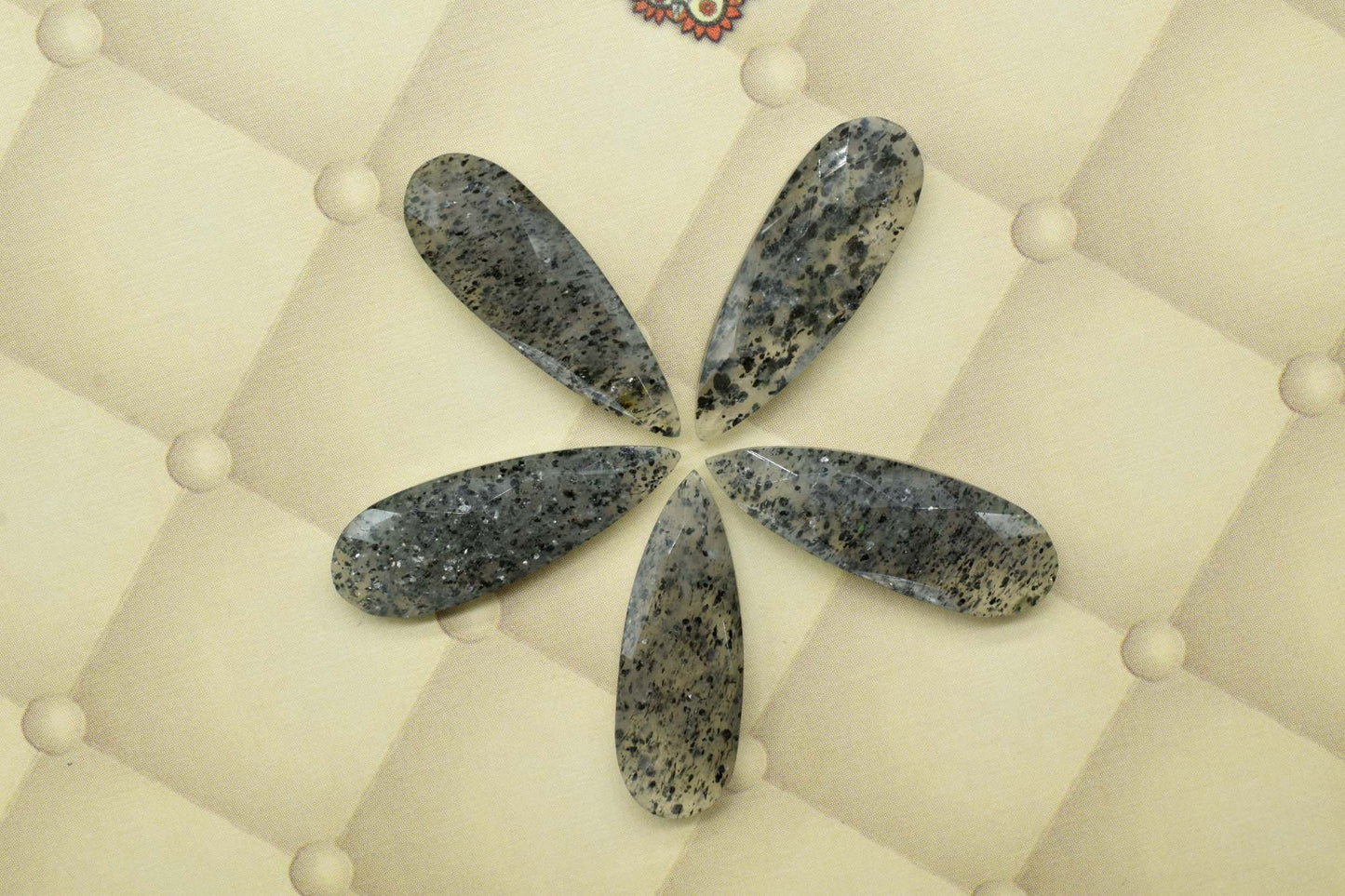 Black Sunstone Long tear drop 10x30mm Briolettes,Black Sunstone Briolette,Black Sunstone Tear Drop Briolettes,Sunstone Jewelry making supply