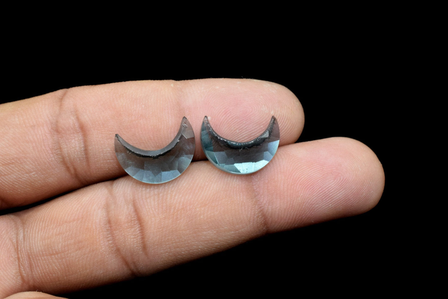 Kyanite Moon Briolettes,Hand Carved Moon Briolettes,Kyanite Carved Moon,Gemstone Carved Moon,15mm Half Moon Shape Beads,Calibrated Kyanite