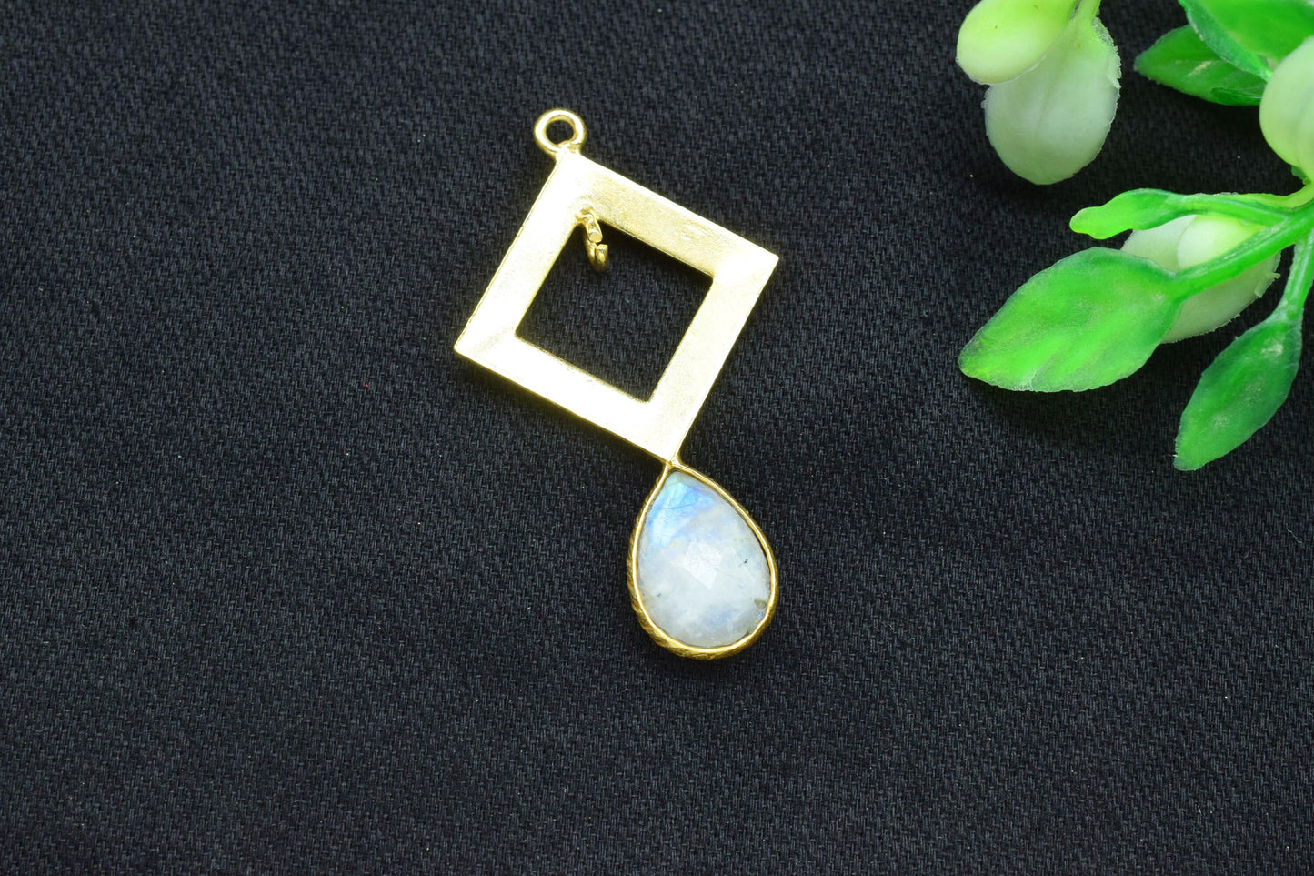 Flashy Moonstone Teardrop Pendant/Dangle Earring/Gemstone Pendant/Handmade Teardrop Jewellery/Components Pendant/Jewllery Essentials