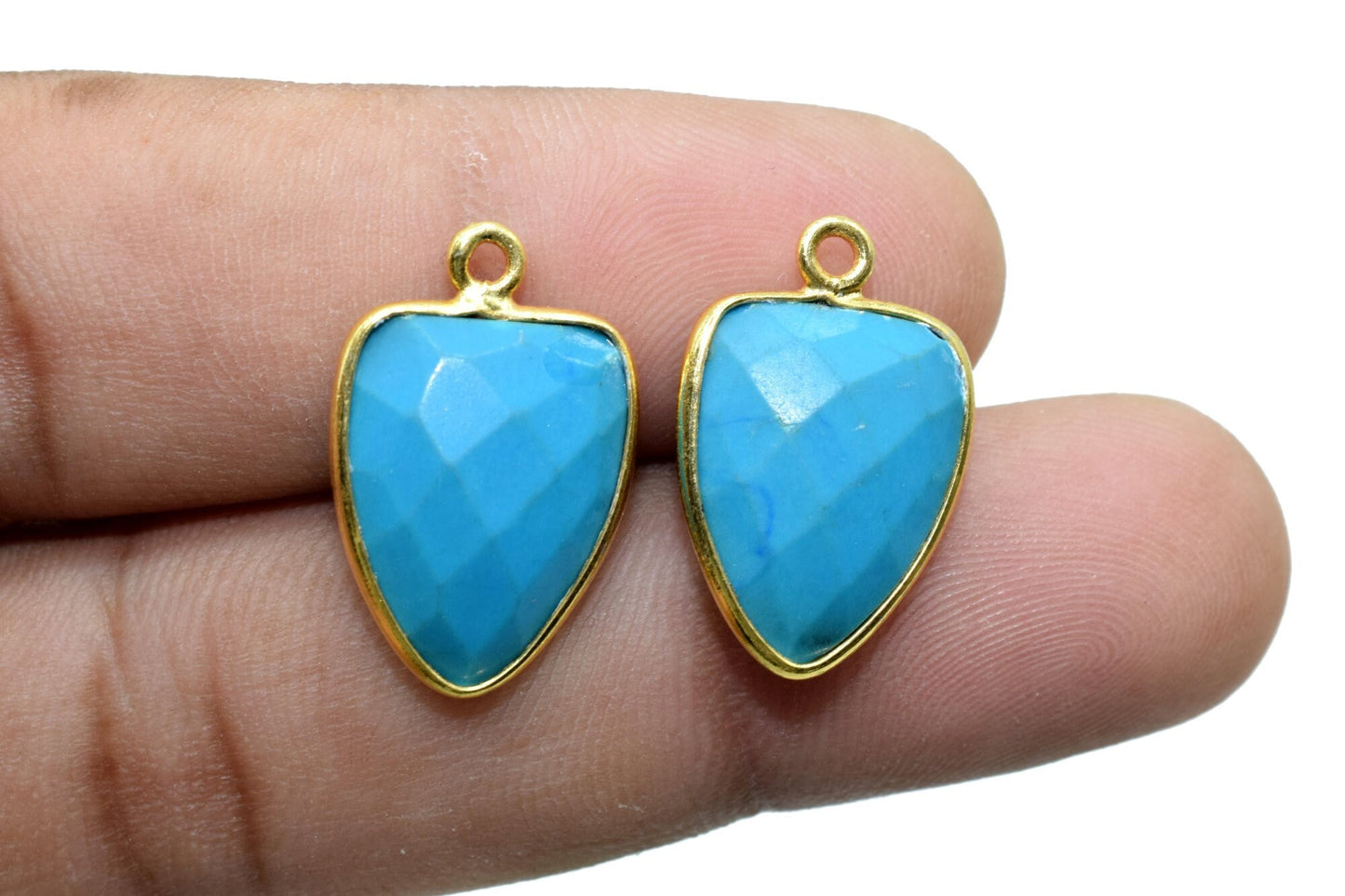 Turquoise 12x15mm Triangle shape single bail connector,Turquoise Pendant,Turquoise Single loop connectors,Turquoise Triangle Shape charms