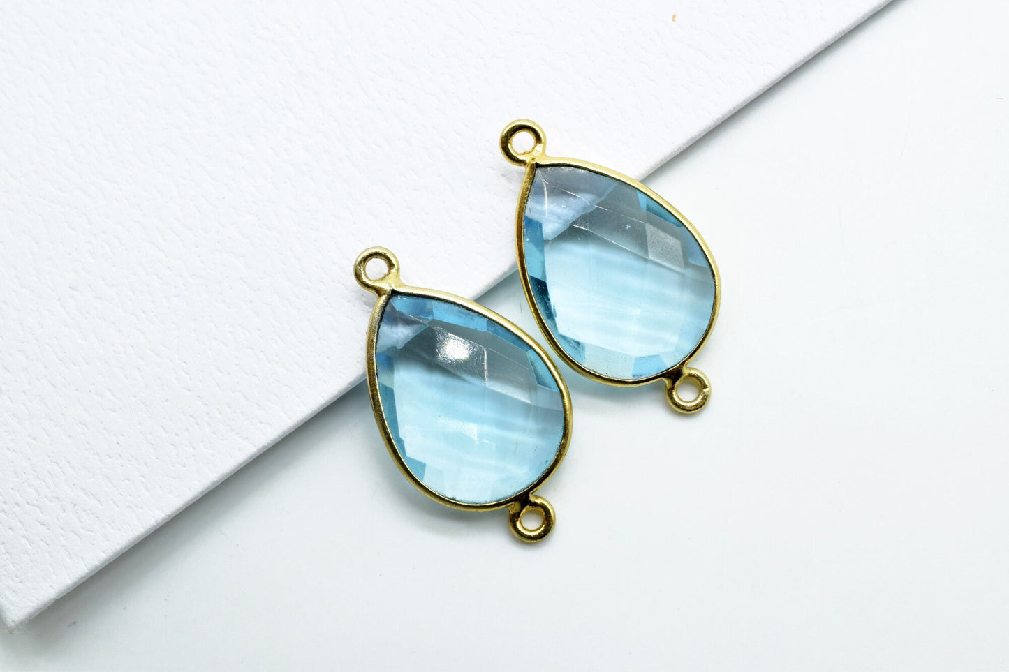 Sky Topaz 13x18mm Pear shape double bail connectors,Sky Topaz Pear pendant,Sky Topaz Gold Plated bezel,jewelry making charms craft,Sky Topaz