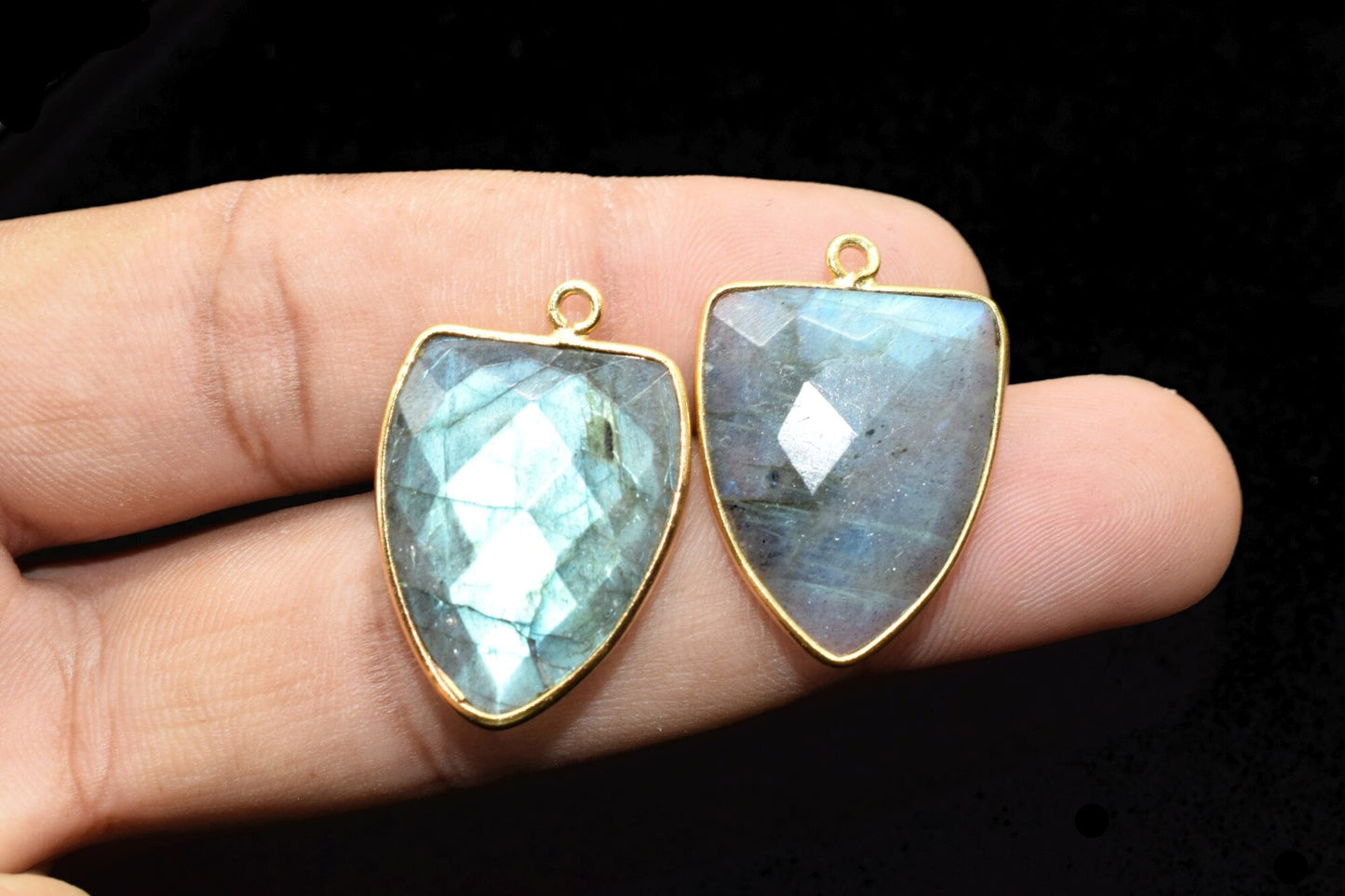 Labradorite 17x22mm Triangle shape Single bail charm,Labradorite Triangle Connector Pendants,Bezel Links, Single loop Connectors,Labradorite
