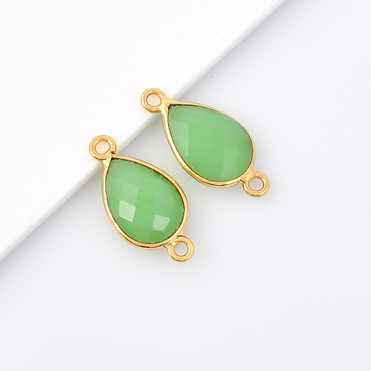 Chrysoprase 9x13mm Bezel charm,Chrysoprase Teardrop Gold Plated bezel,Gold Vermeil Bezel,jewelry making charm,Gold-Filled bezel