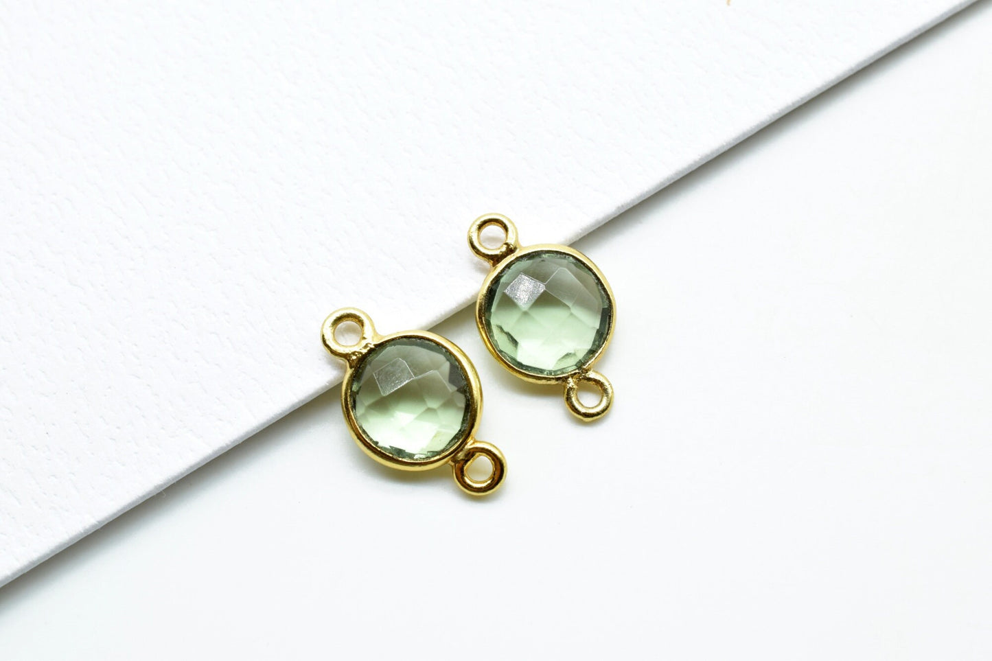 Natural Green Amethyst 8mm double loop connectors,Green Amethyst Pendant,Green Amethyst Round Gold Plated bezel,jewelry making charm, Brass