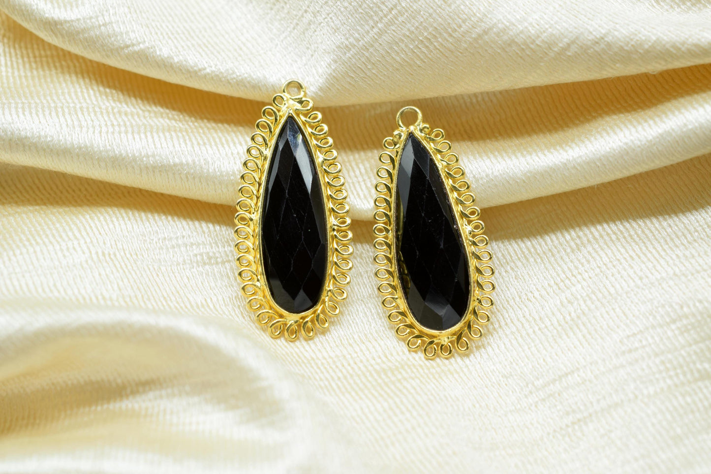Black Onyx 10x30mm Teardrop Bezel Charm,Single Bail Pendant,Handmade Jewellery Connectors,Gemstone Brass Component,Handmade Connector,Gift