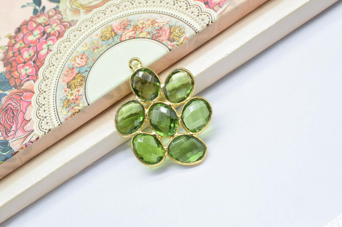 Peridot Quartz Flower Pendant,Chandelier Earring Connector,Station Bezel Link Supply,Gemstone single bail connector,Handmade Jewelry,Gift