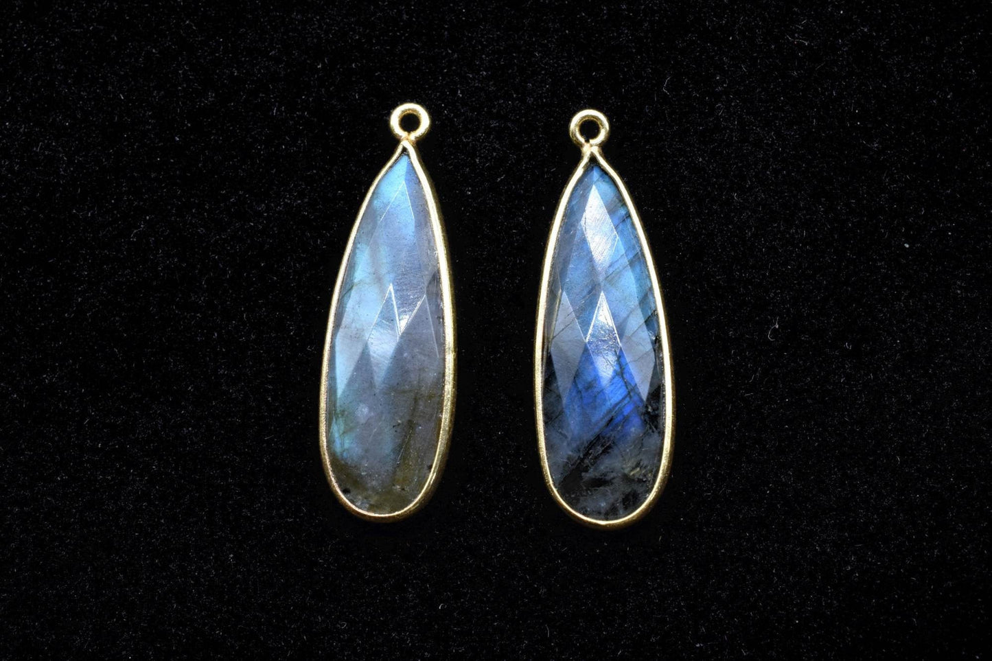 Labradorite 10x30mm Bezel charm,Brass Gold Plated bezel,Natural Labradorite Pendants Teardrop  Light Gold Bezel Trim Edge Faceted Gemstone