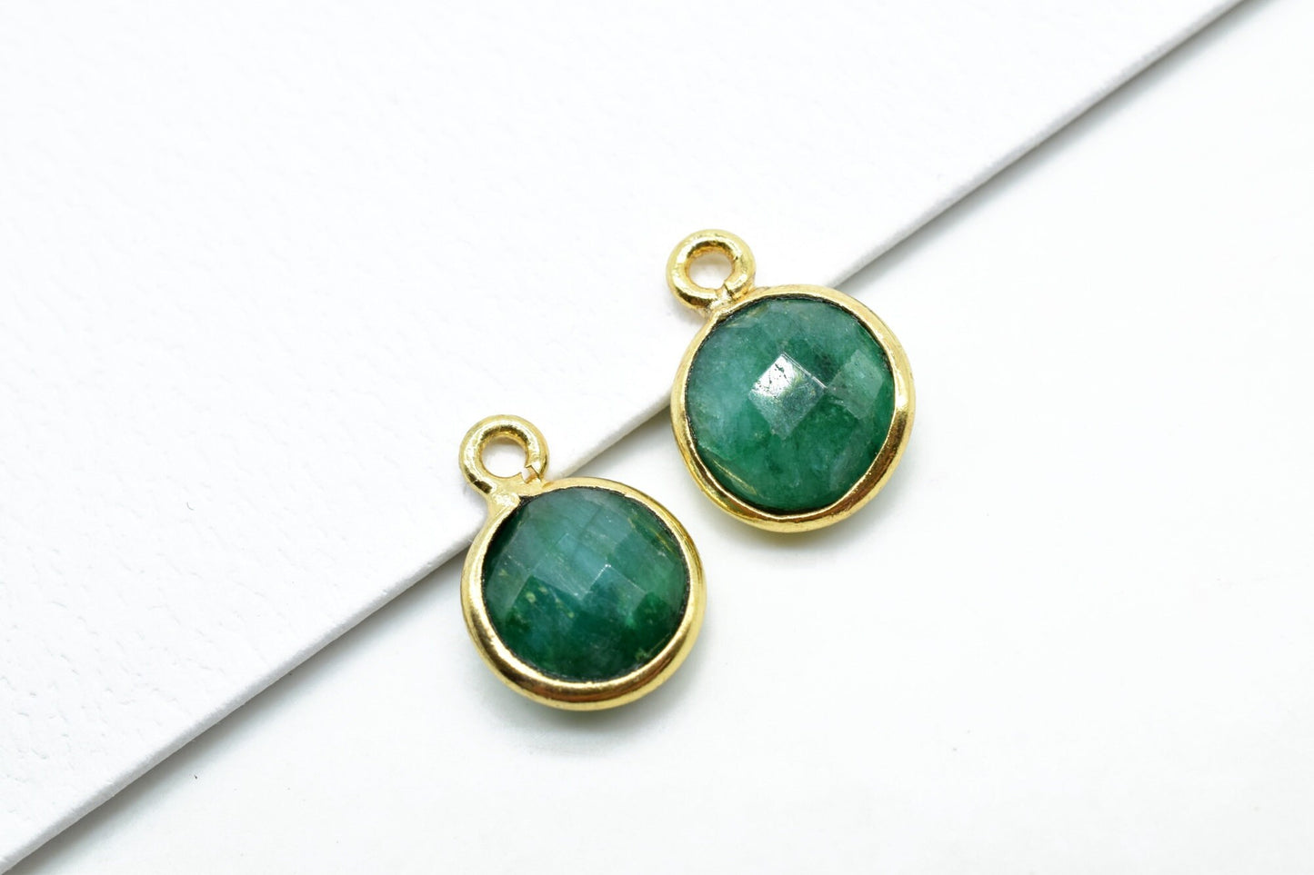 Natural Emerald 8mm charm,Emerald Pendant,Emerald Round Gold Plated bezel,Emerald Vermeil Bezel,jewelry making charm,Emerald Brass connector