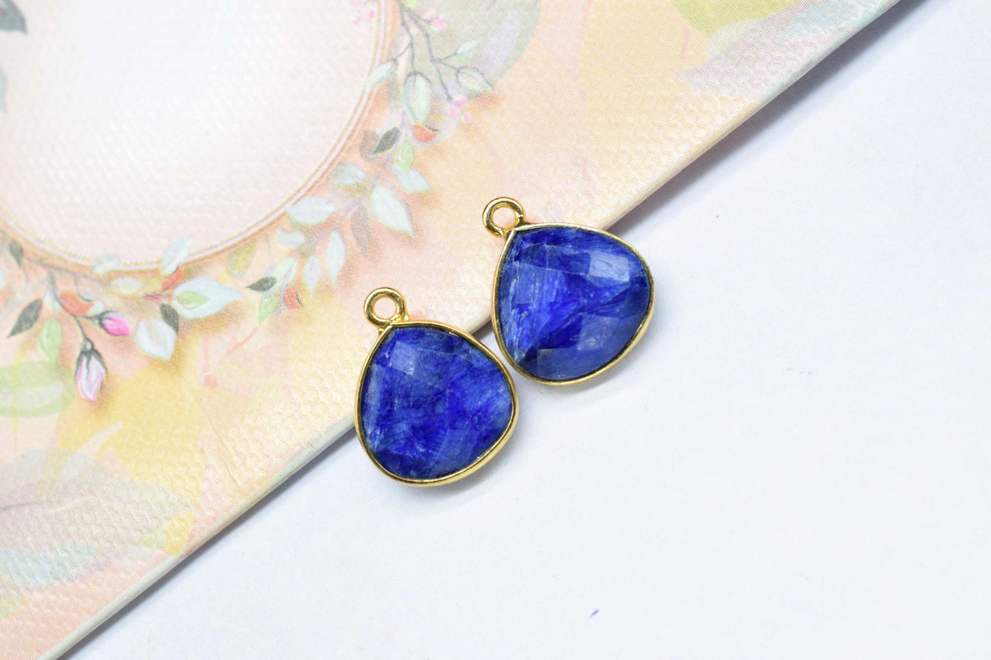 Blue Sapphire 12mm Heart Shape charm,Sapphire Gold Plated bezel jewelry making,Sapphire Faceted connector charms,Sapphire Gemstone Pendant