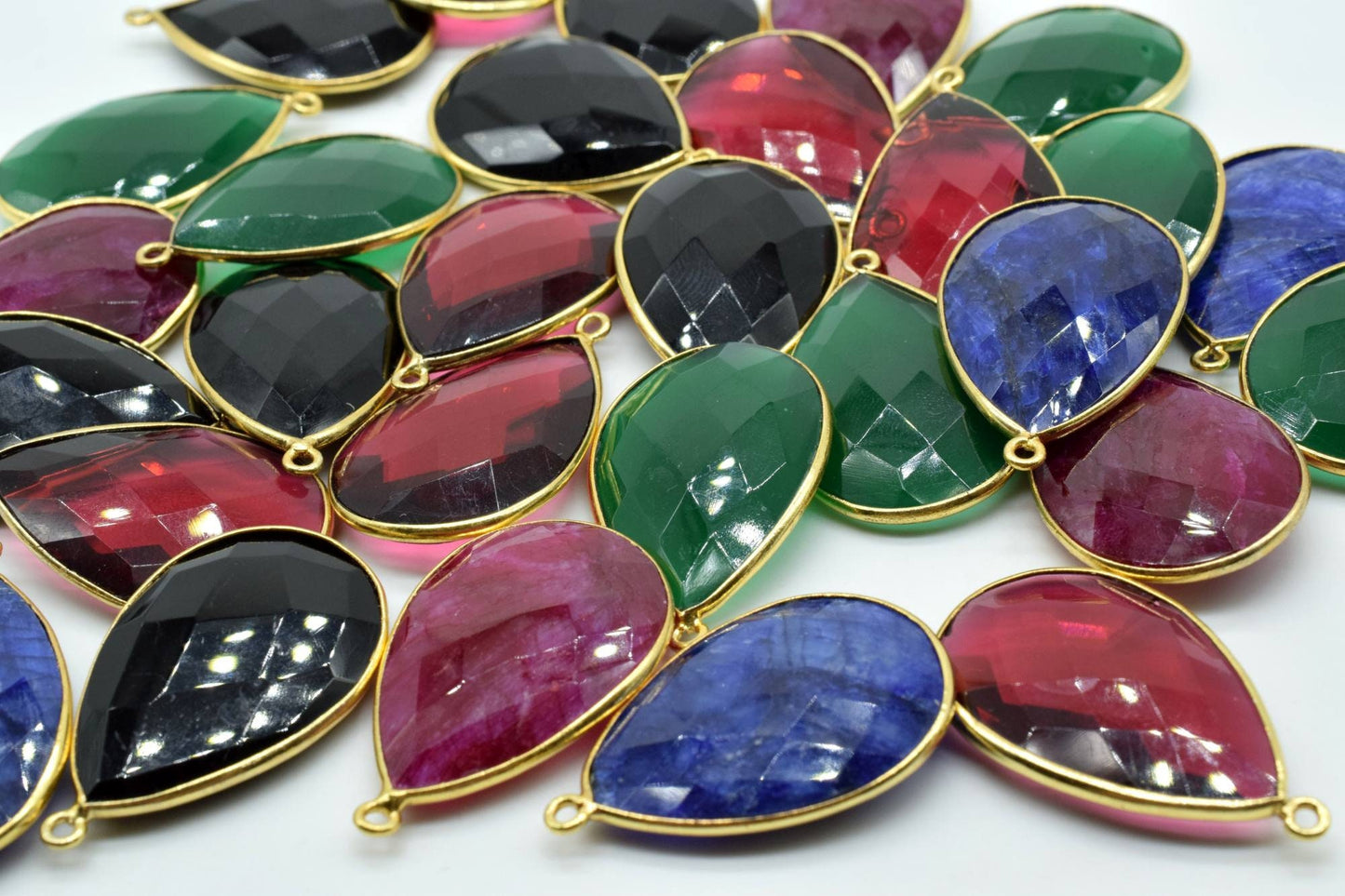 Blue Sapphire 20x30mm Pear shape Single bail connectors,Sapphire Gold plated bezel,Sapphire Briolettes,Sapphire Connector,Sapphire earrings