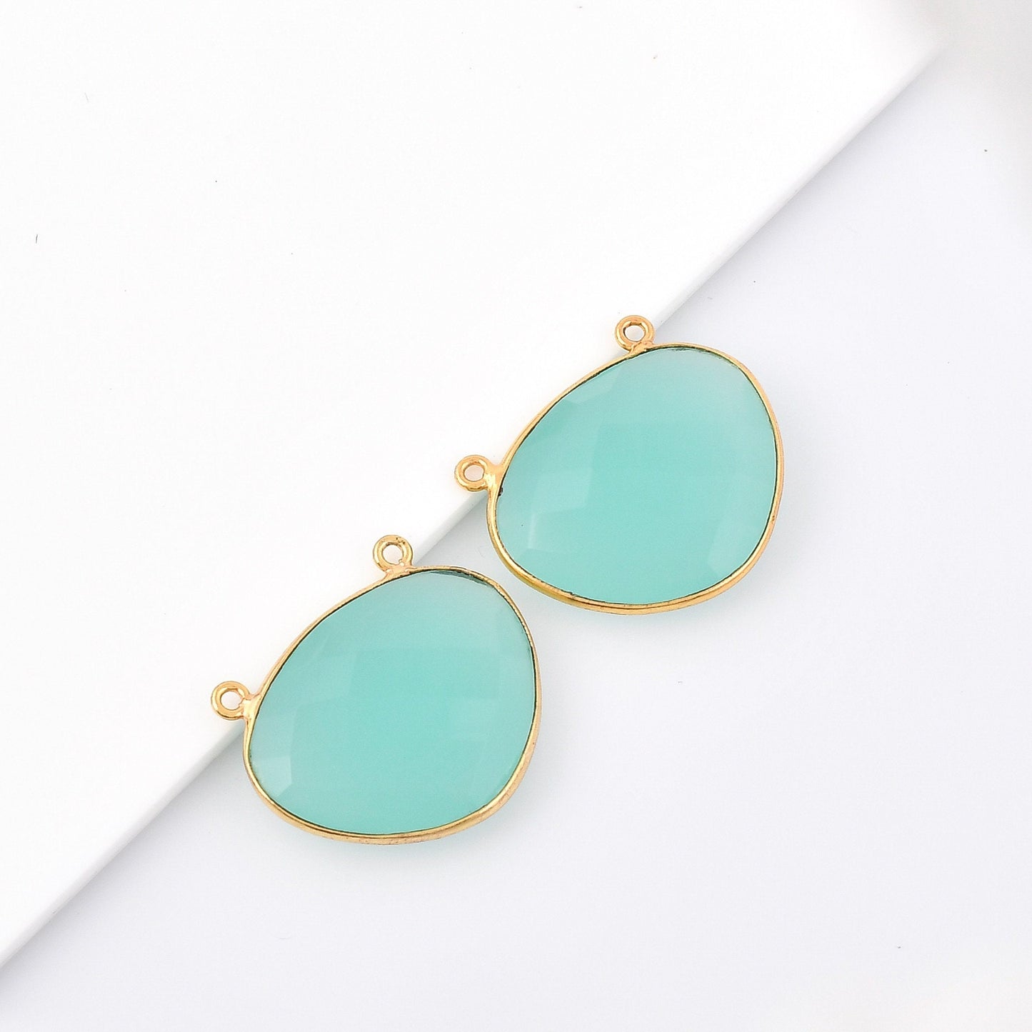 Aqua chalcedony 20x24mm Bezel Charm Pendant,irregular Shape Gold Plated bezel,chalcedony Bezel Charm,jewelry making charm,Gemstone connector