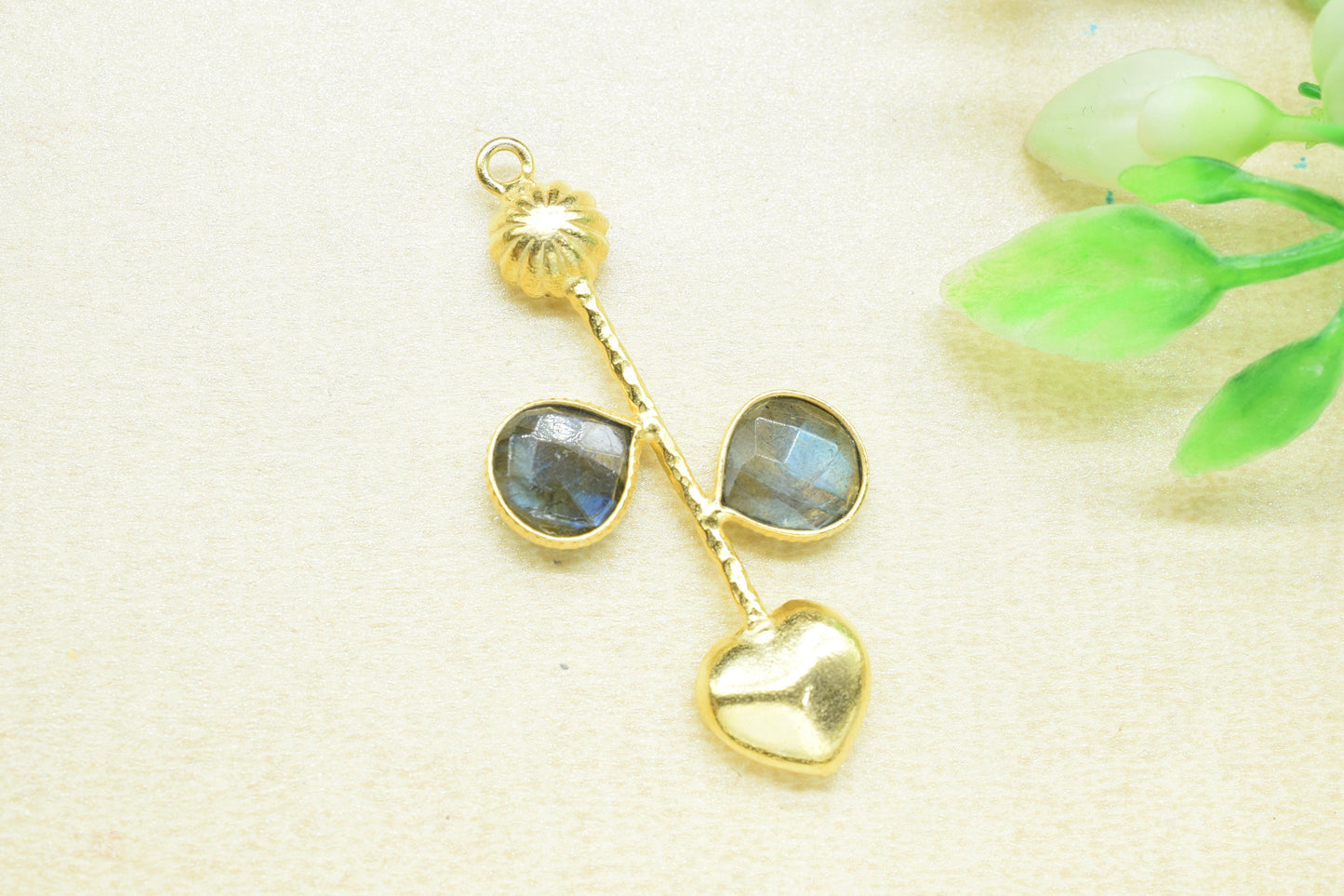 Flashy Labradorite Pendant/Gemstone Component/Faceted Cut Labradorite /Single Bail Charm/Necklace Pendant/Heart Shape Charm/Wholesale Supply