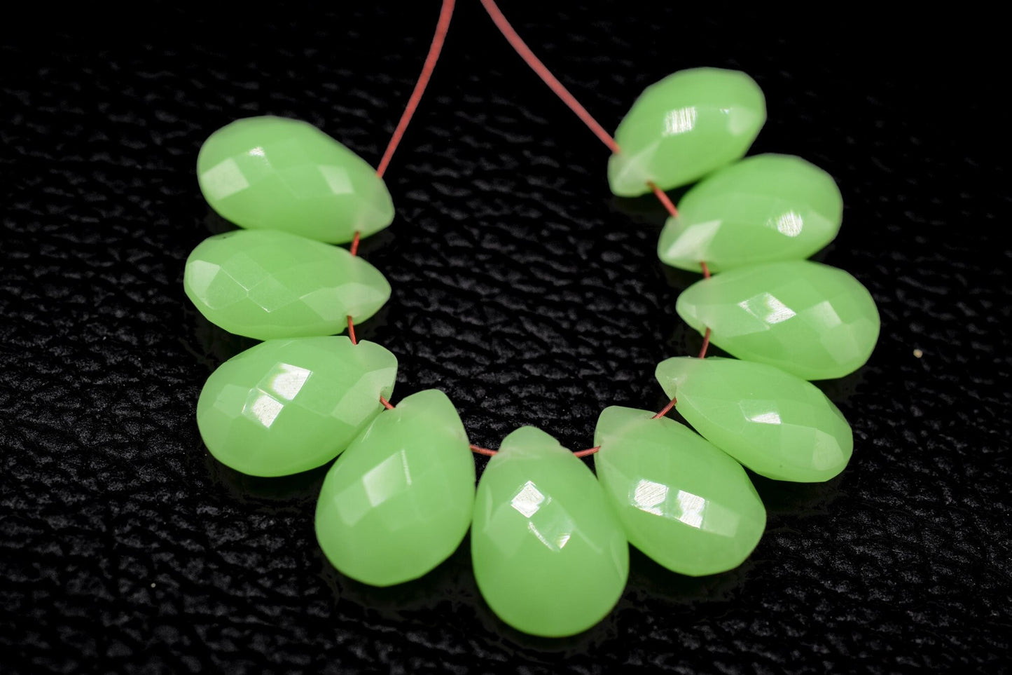 Chyrsoprase Teardrop 7x10mm Briolettes,Green chalcedony Side drilled Briolette,drop Briolette,Jewelry making beads, Teardop briolettes