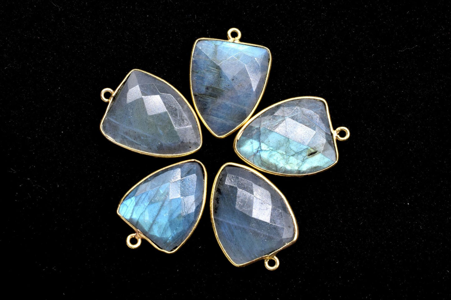 Labradorite 17x22mm Triangle shape Single bail charm,Labradorite Triangle Connector Pendants,Bezel Links, Single loop Connectors,Labradorite