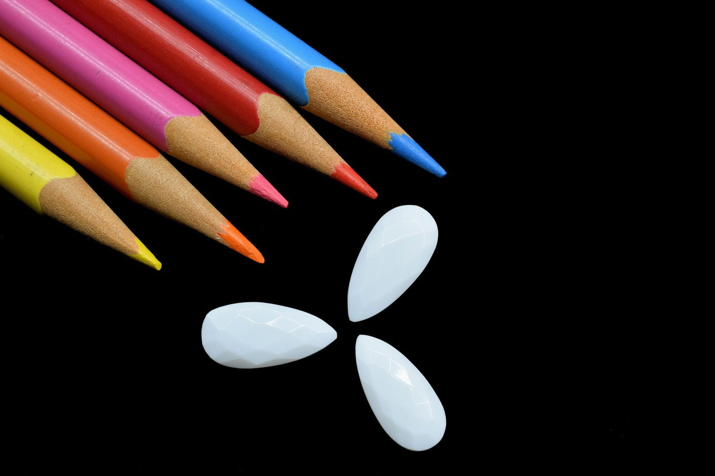 white agate Teardrop shape 8x16mm Briolettes,agate Briolette,white agate Tear Drop Briolettes,,white agate drops,agate jewelry ,long drops