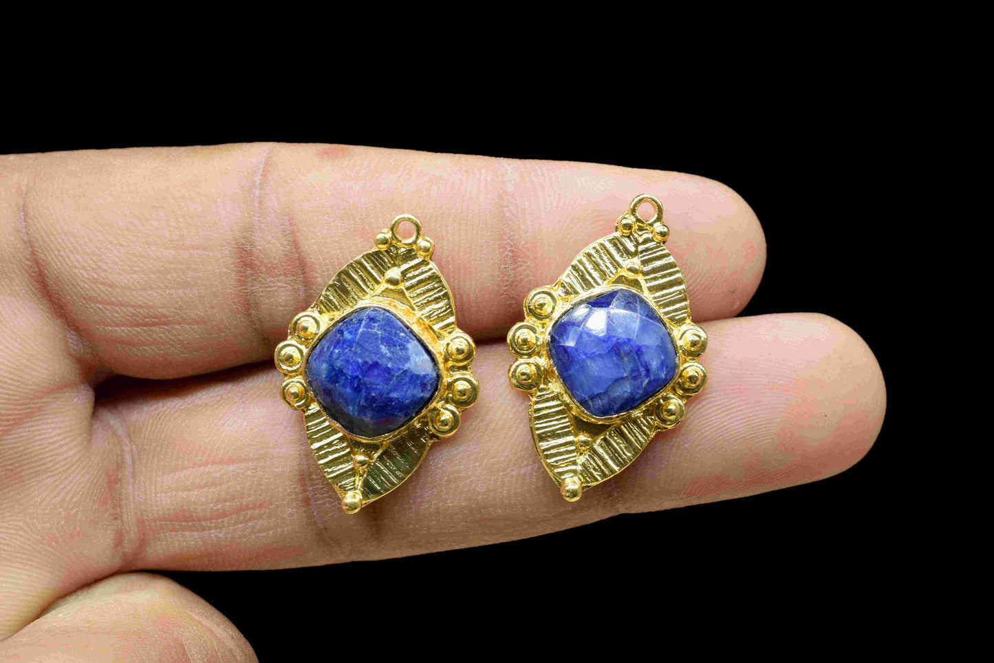 Blue Sapphire 10mm Cushion Shape Connector,Pendant Findings,Blue Sapphire post stud,Gold Plated Earring Connector,Blue Sapphire Stud Jewelry